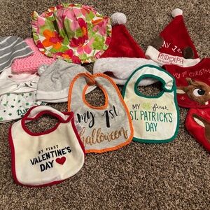 Holiday bib and hat lot